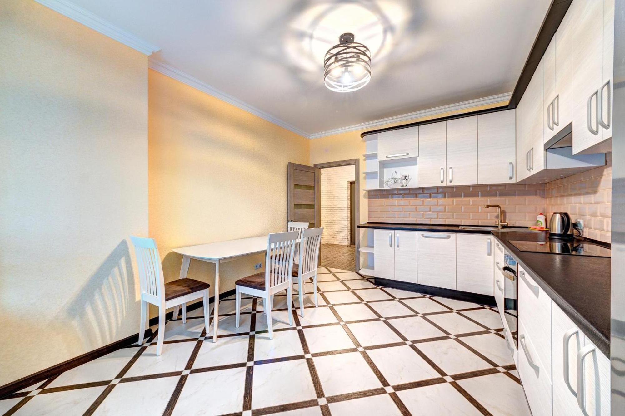 Apartment Voskresenska 18 , Парковые Озера 基輔 客房 照片