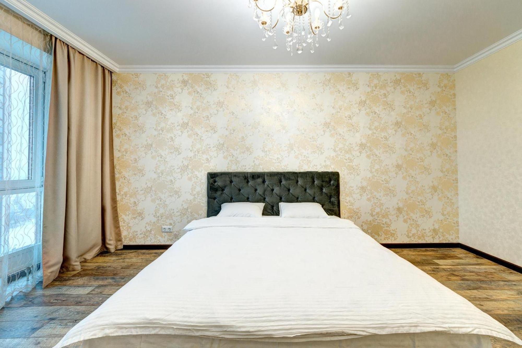 Apartment Voskresenska 18 , Парковые Озера 基輔 客房 照片