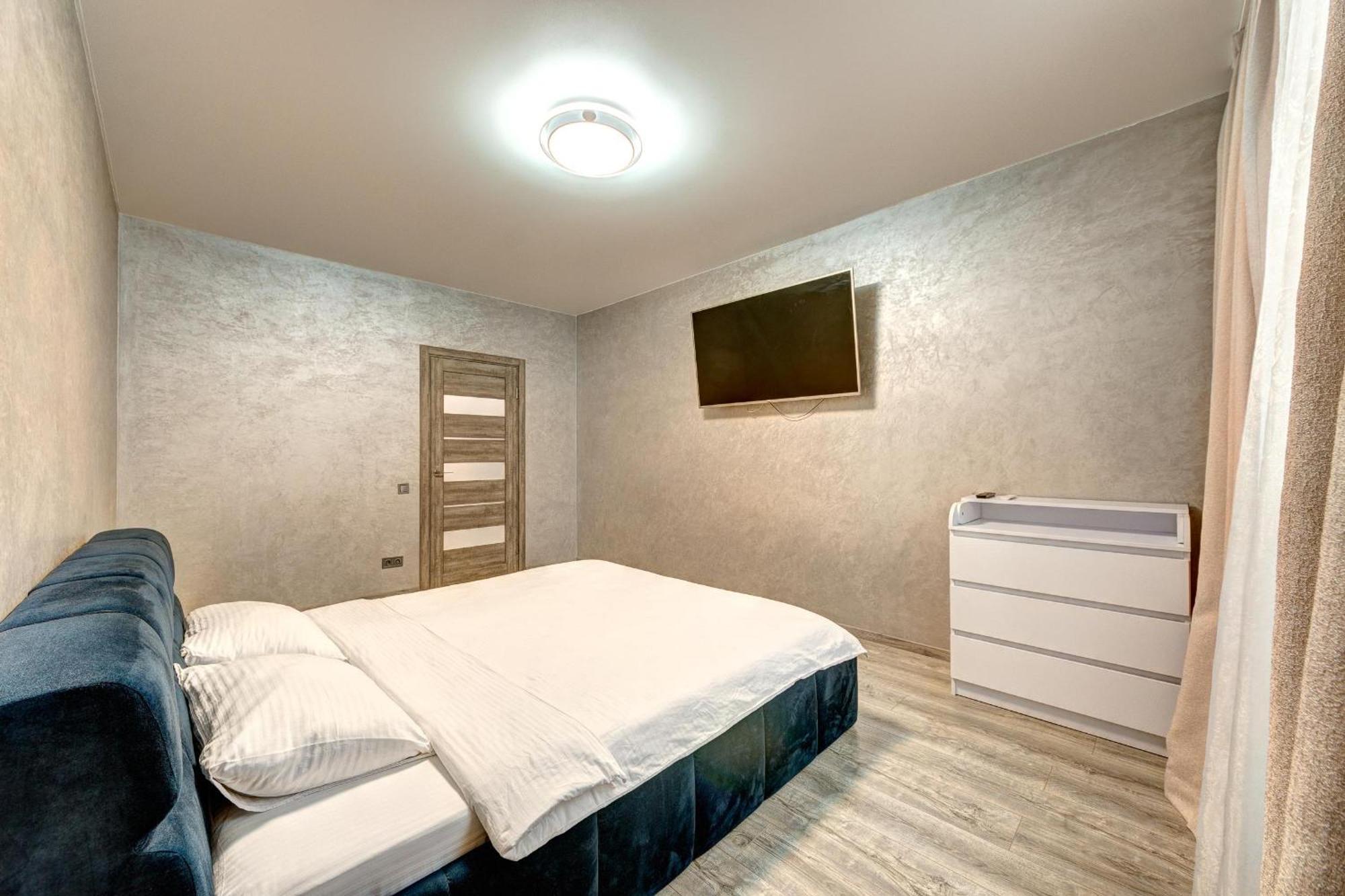 Apartment Voskresenska 18 , Парковые Озера 基輔 客房 照片