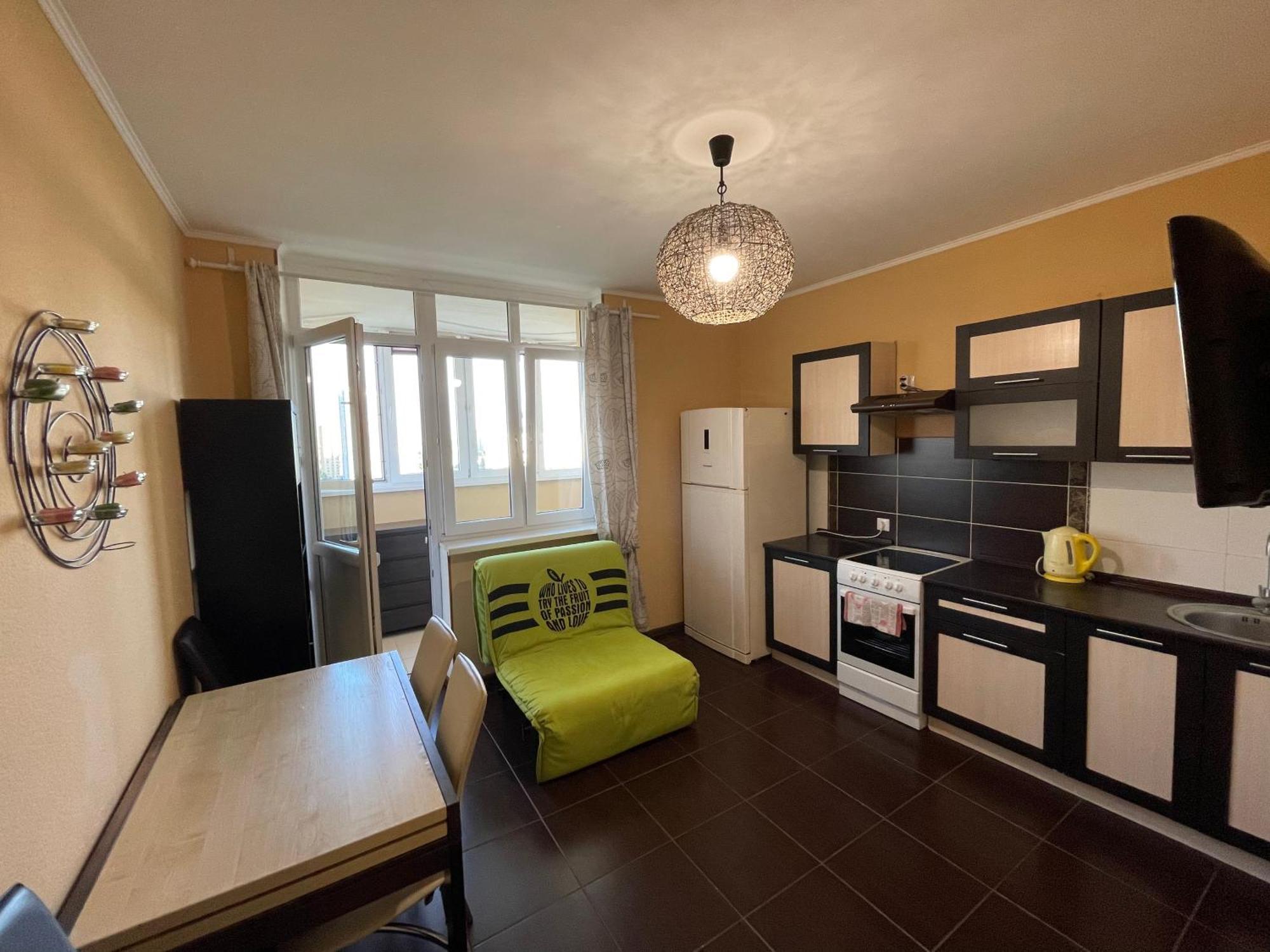 Apartment Voskresenska 18 , Парковые Озера 基輔 客房 照片
