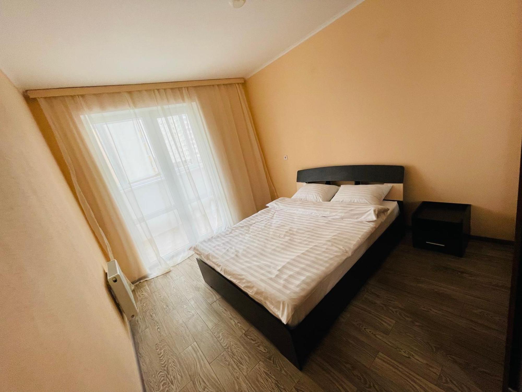 Apartment Voskresenska 18 , Парковые Озера 基輔 客房 照片